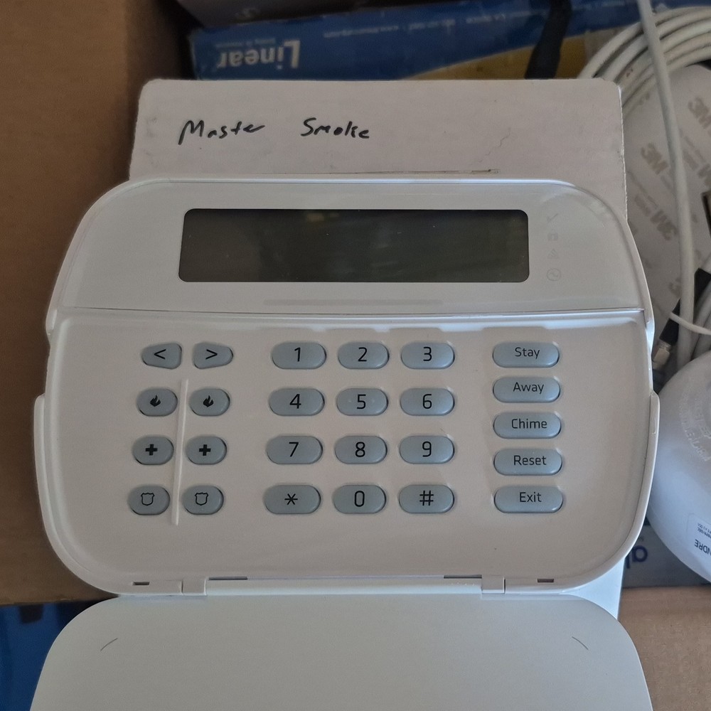 Full Message LCD wireless Keypad HS2LCDWF9, Battery powered.