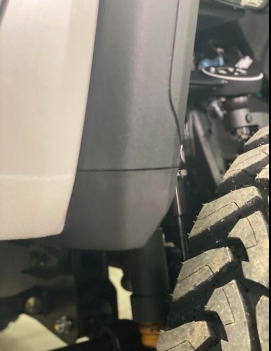 2020-2024 GMC 2500/3500 FRONT FENDER MUD FLAP DELETE