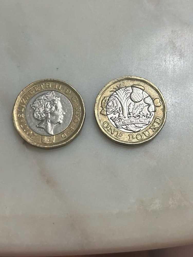 1 Pound 2017 Coins- SET OF 2