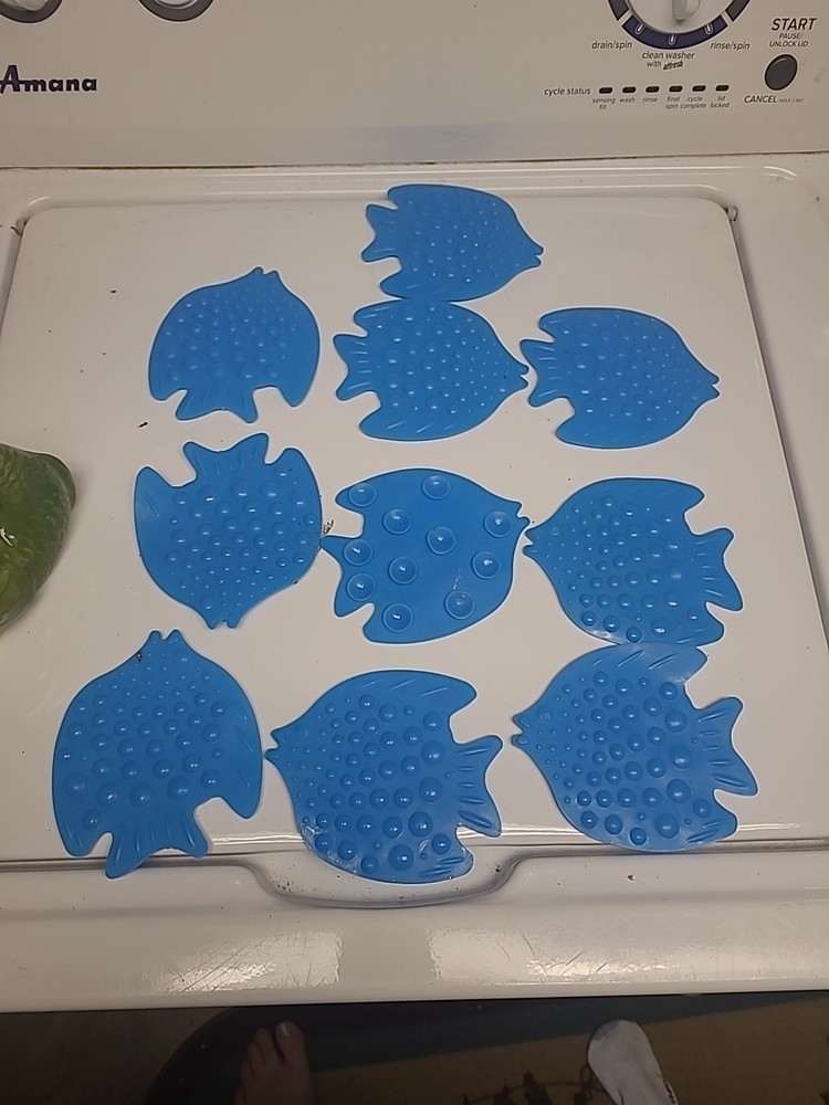 bathroom tread blues fish