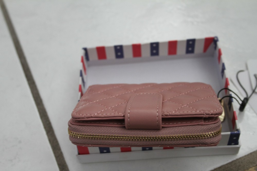 BISON DENIM Leather Wallet Womens Zip Around Light Pink Quilted Pattern