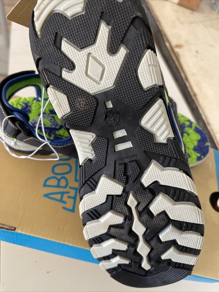 Boys sandals Royal Lime size 5M