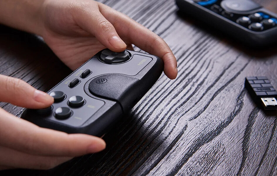 8Bitdo PCE 2.4G/TG 16/PCE Core 2.4G Wireless Gamepad Controller For Switch