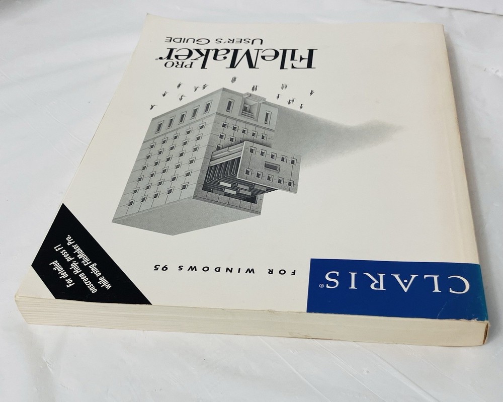 Claris FileMaker Pro User Guide Windows 95 Vintage Manual Software Reference PB