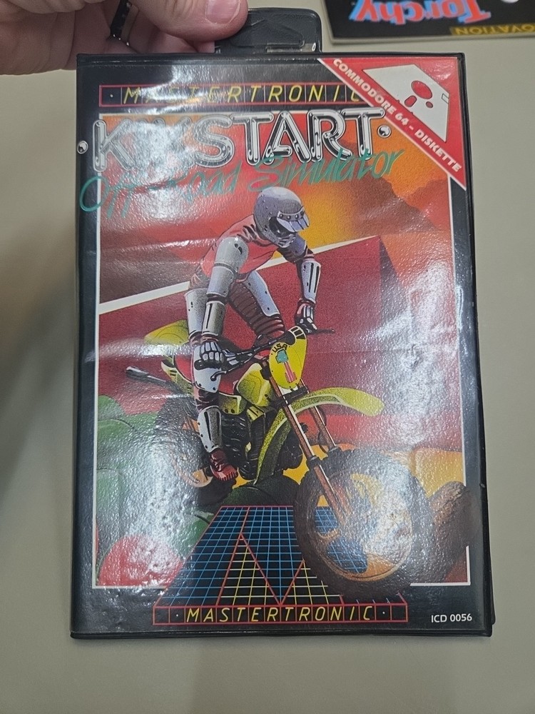 Commodore 64 Kikstart Off-Road Simulator Mastertronic Disk And Case