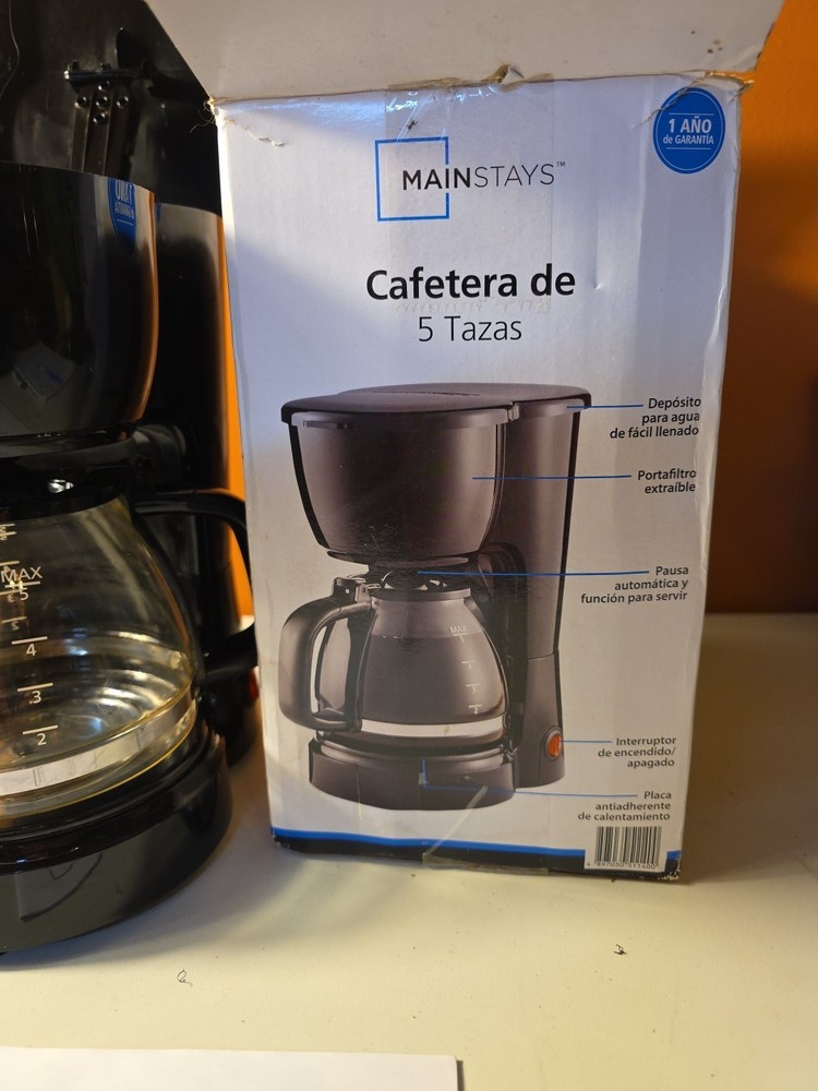Main Stay Coffee Maker 5 Cups. Still In Open Box, It WORKS