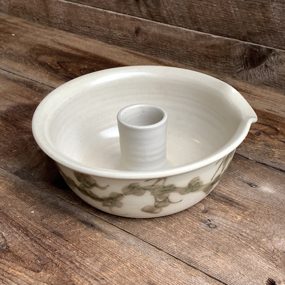 Chicken Roaster Ivy Vine Pattern Hand Thrown John Petree ? 10” Dinnerware