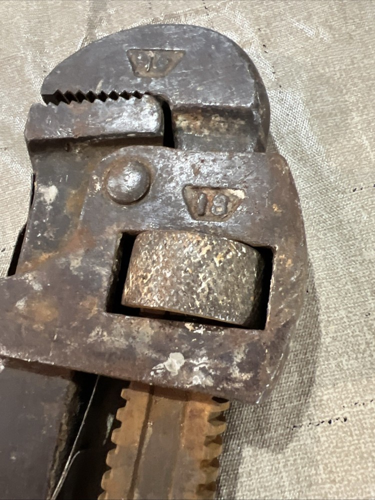 VTG Huge 18” Pipe Wrench Orange Handle #18
