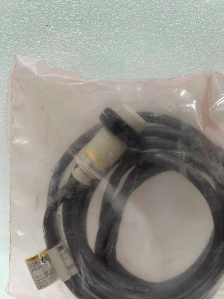 Omron, E2F-X5Y1-US, Proximity Sensor, New