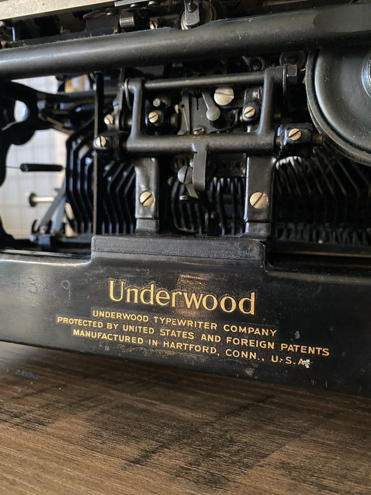 1930 Underwood Standard Typewriter No 5.