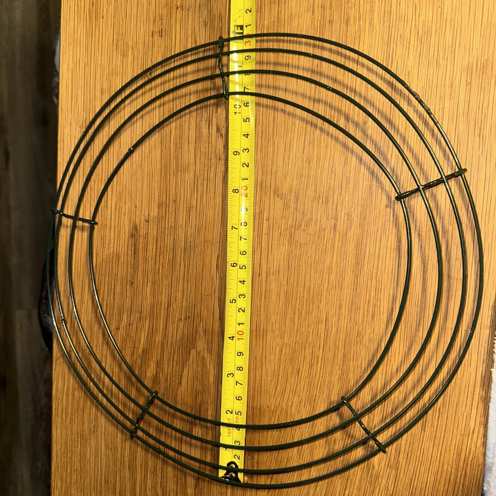 12” 3D Metal Wreath Frame