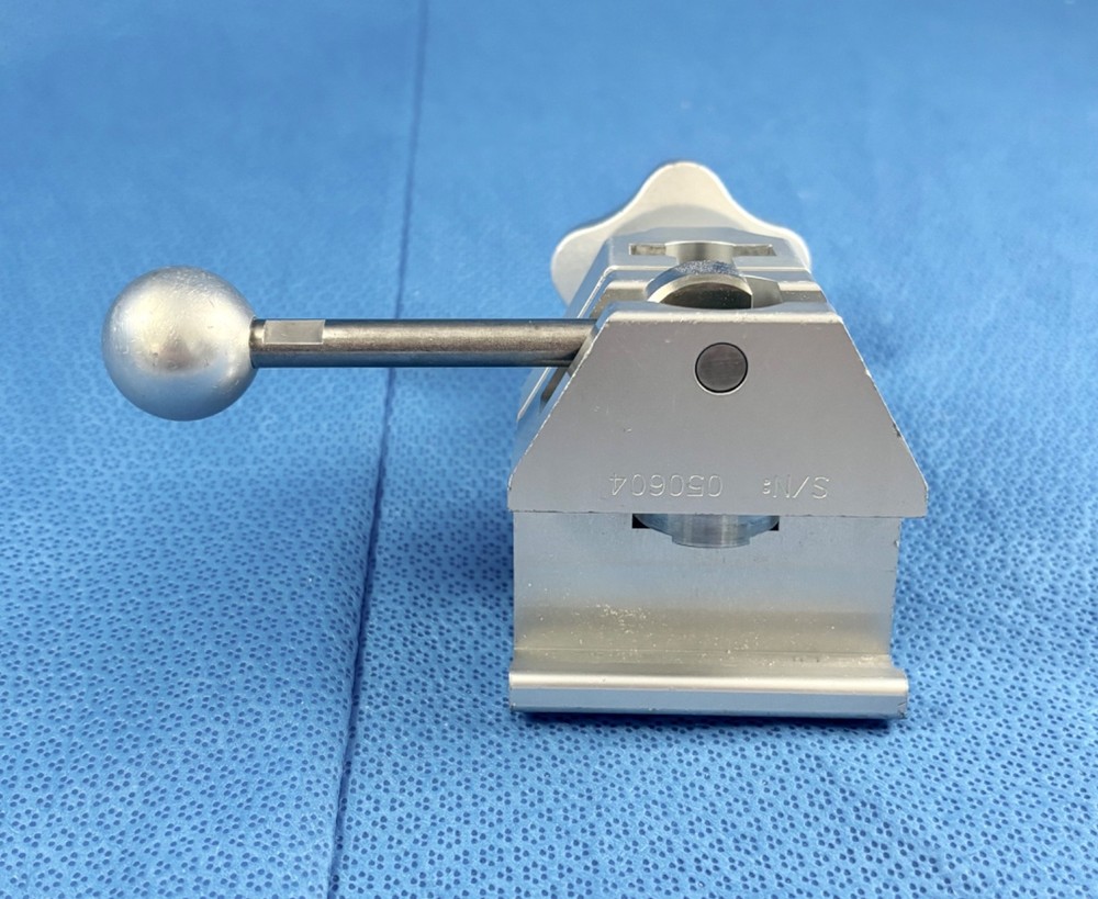 STERIS 050604 CamLoc Clamp