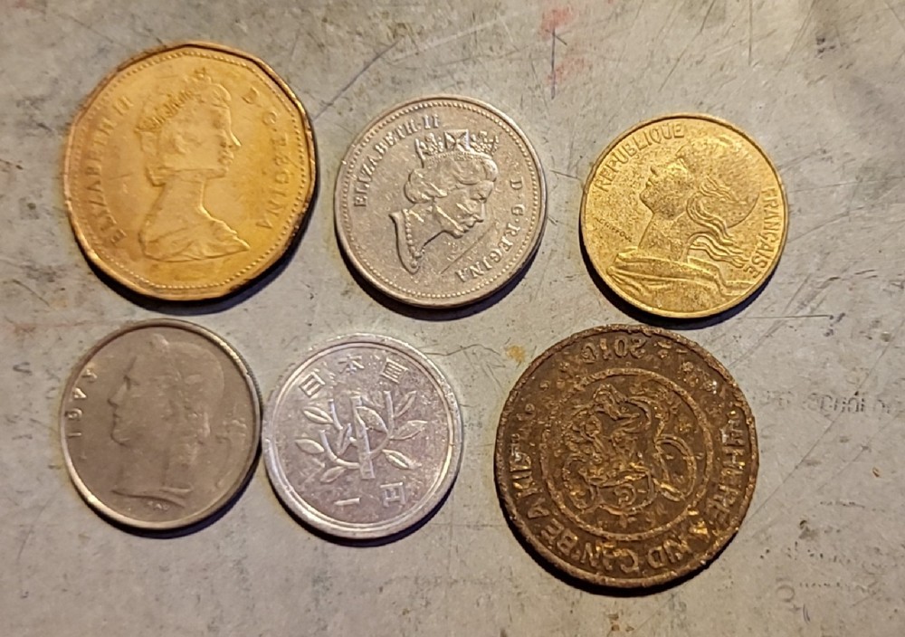 Coins from Various Countries 6pcs  j6