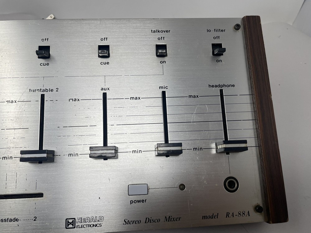 Herald Electronics Stereo Disco Mixer RA-88A - Powers on - Untested - For Parts