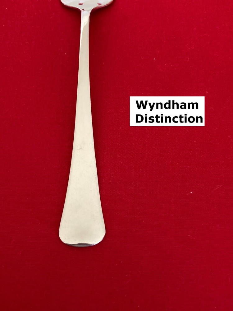 Oneida WYNDHAM DISTINCTION Serving Fork 8 1/2" Stainless Steel Flatware
