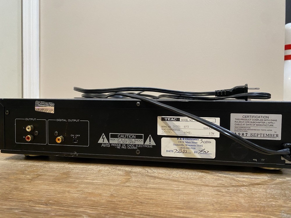 TEAC ZD-880 CD Player (Working)