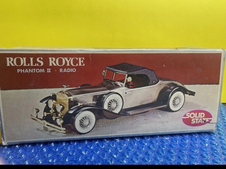 VINTAGE Solid State Rolls Royce Phantom 2 Radio Original Box