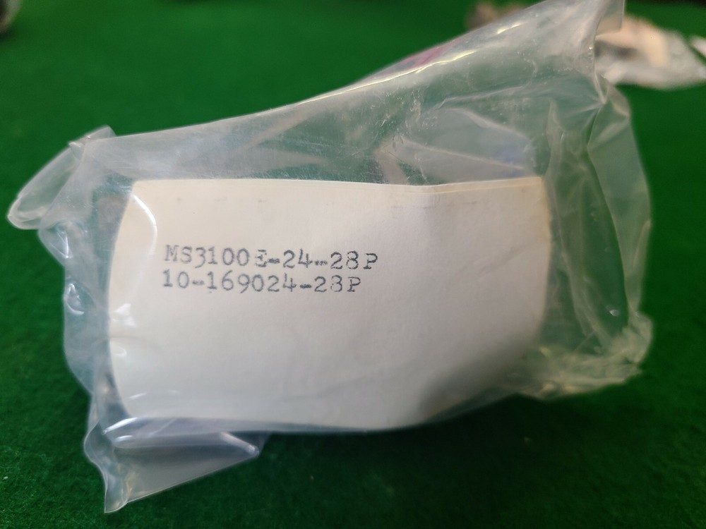 ITT Cannon Electric Plug MS 3100E-24-28P