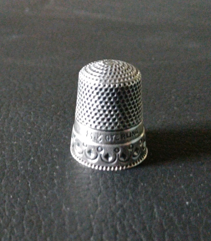 Antique Victorian sterling silver thimble size 8