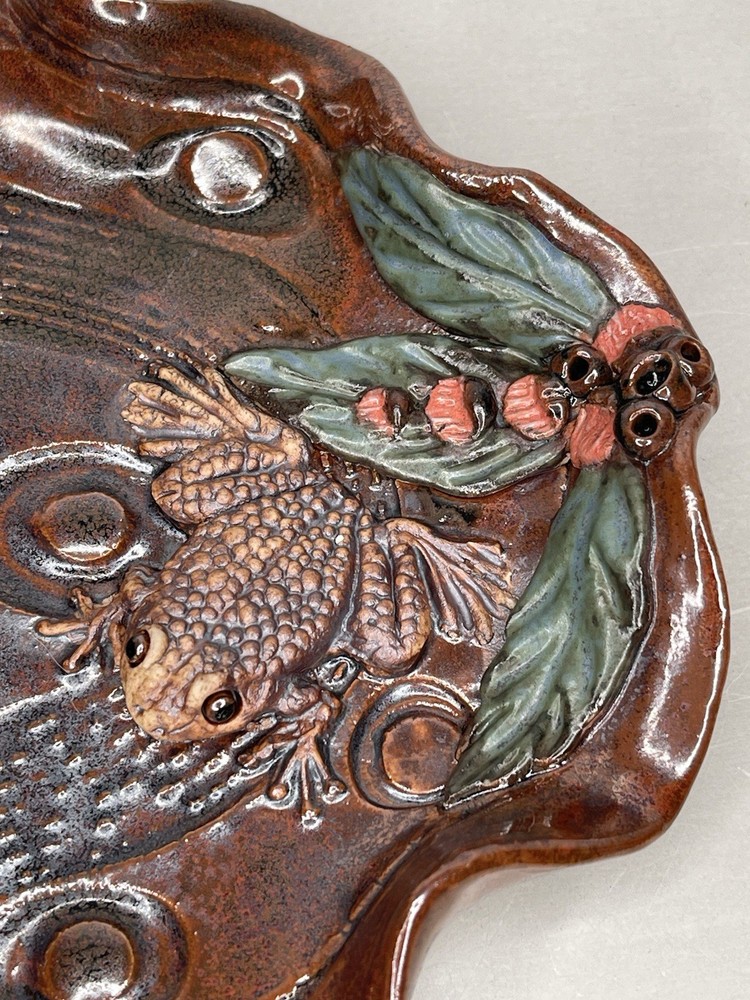 Australian Studio Pottery Toad Frog Gumnut Ruffled Edge Dish Signed Lorraine