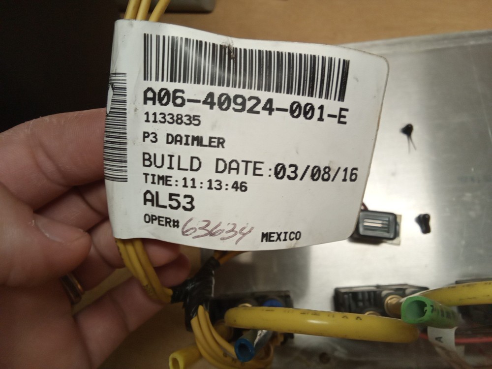 Freightliner A06-40924-001-E Dash Panel Cluster