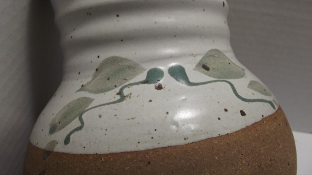 7" Beautiful Signed Studio Art Pottery Vase