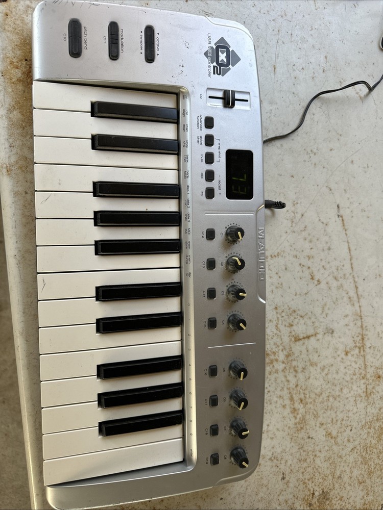 M-Audio Oxygen 8 MIDI Keyboard