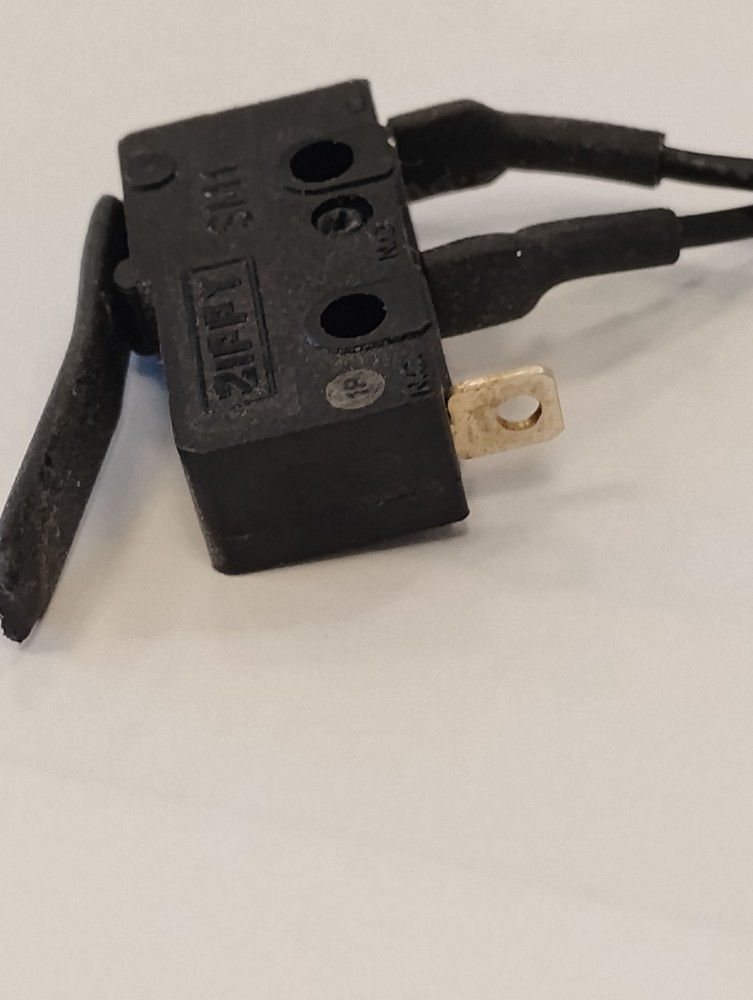 Zippy SM1 3-Pin 6A125/250V T125 Micro Switch