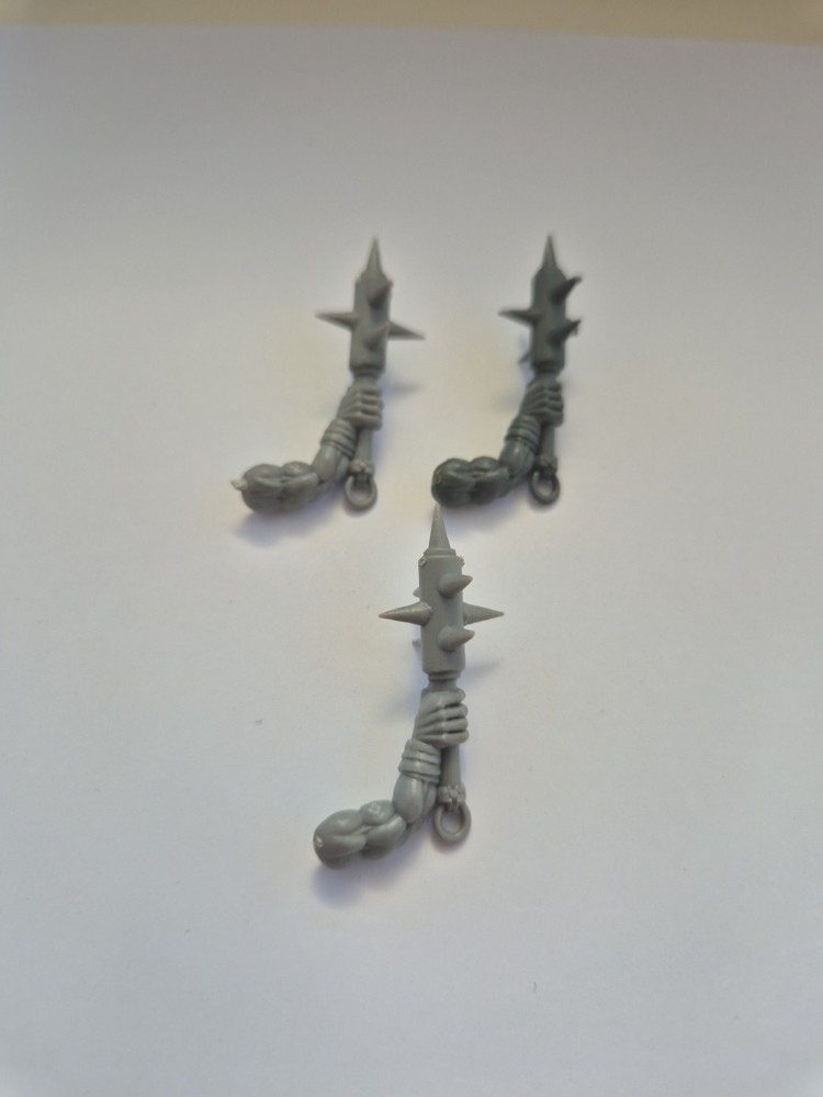 Warhammer Orcs & Goblins bits Orc Boyz Spiky Club Choppa X 3