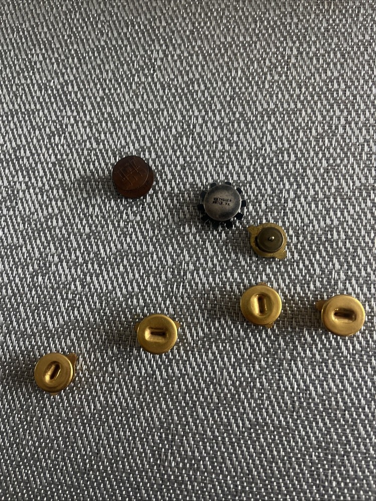 7 Assorted US Military Lapel Pins