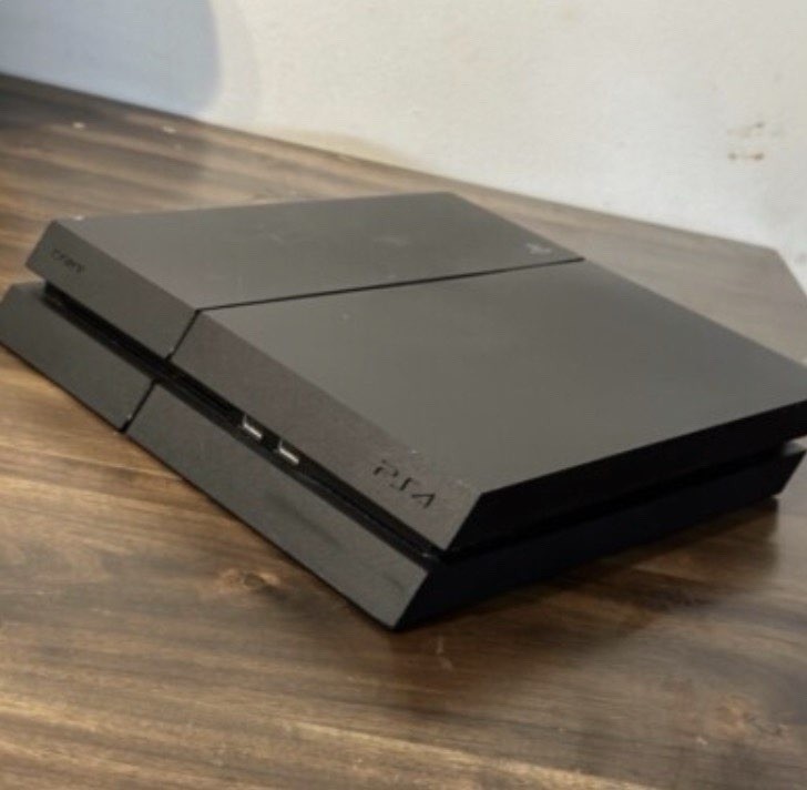 Sony PlayStation 4 (500 GB) Home Console - Black