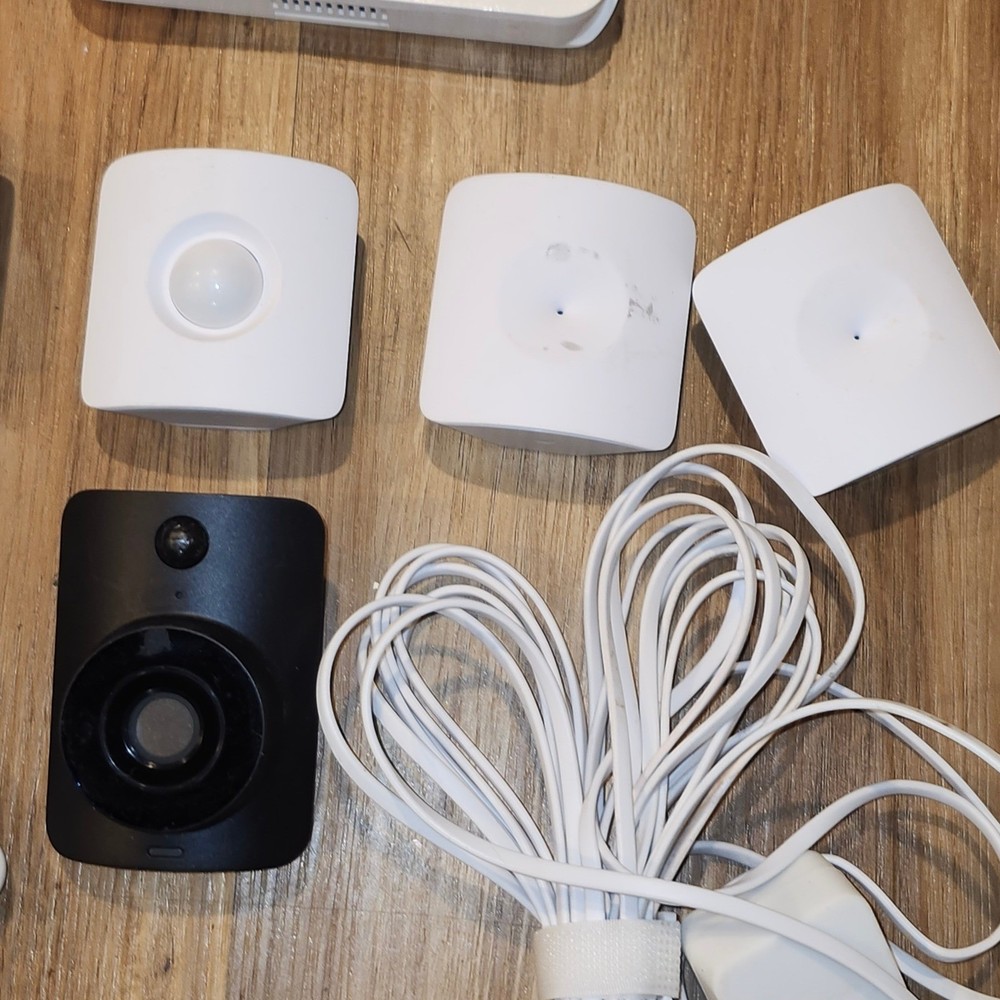 SimpliSafe/Ring Alarm Security Components Wireless Motion Entry Sensors Camera