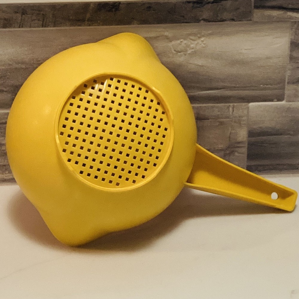 Vintage Tupperware Yellow Colander Strainer w/Handle