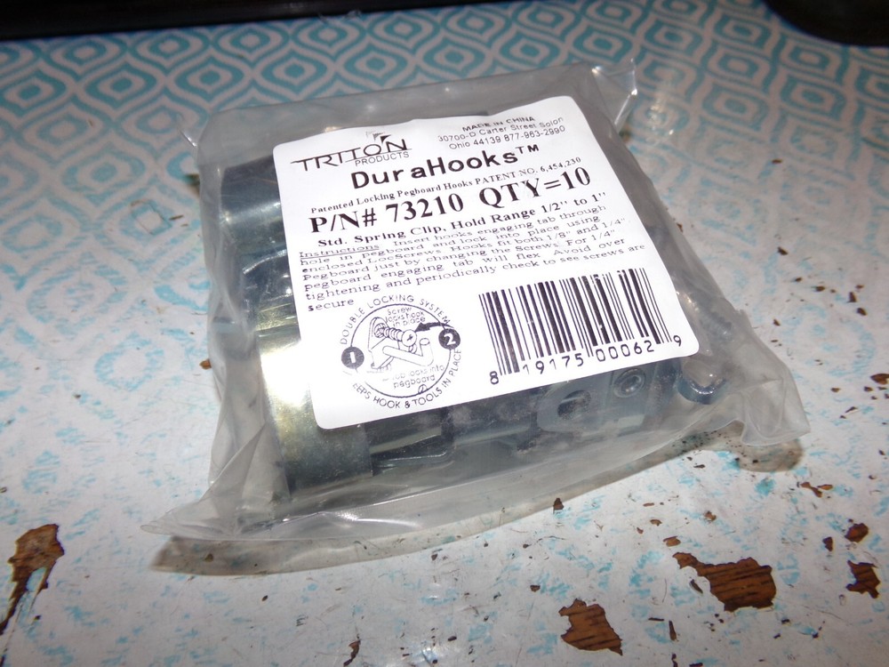 TRITON DURAHOOKS 73210 SPRING CLIP HOLD RANGE 1/2"-1"  LOCKING PEGBOARD (WL96-1)