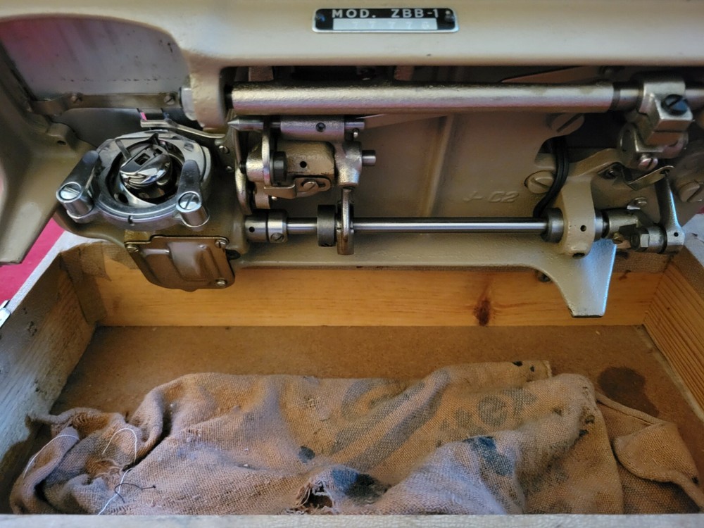 VINTAGE Nelco Sewing Machine ZBB-1 TESTED WORKS GREAT