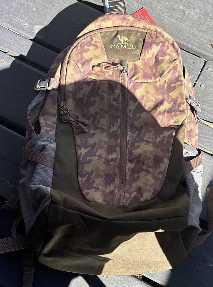 CAMELBAK Lightweight Desert Camouflage Backpack