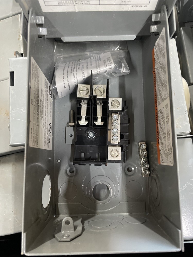 Square D QO2-4L70RB Load Center