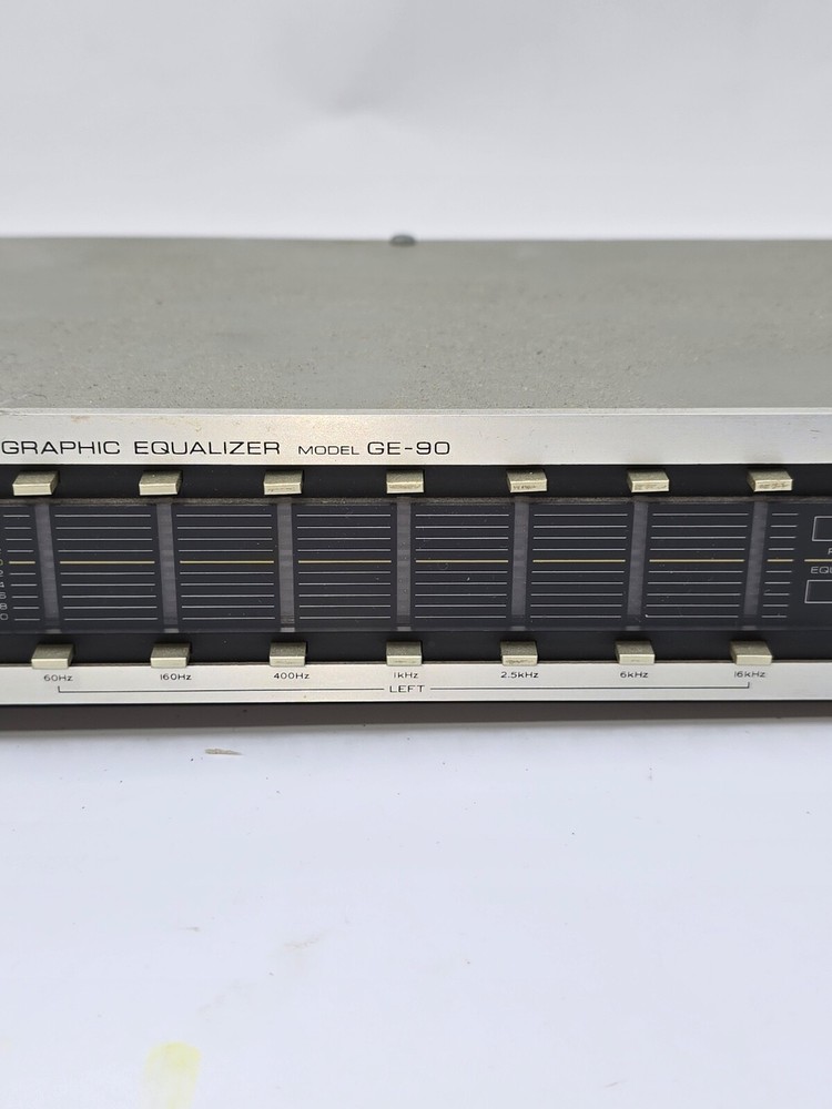 KENWOOD GRAPHIC EQUALIZER, MODEL GE-90, POWERS ON