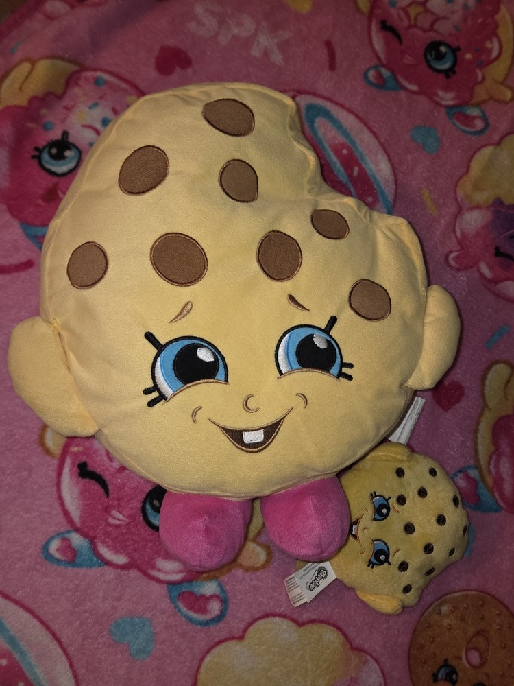 Shopkins Kids Throw Blanket And Pillow