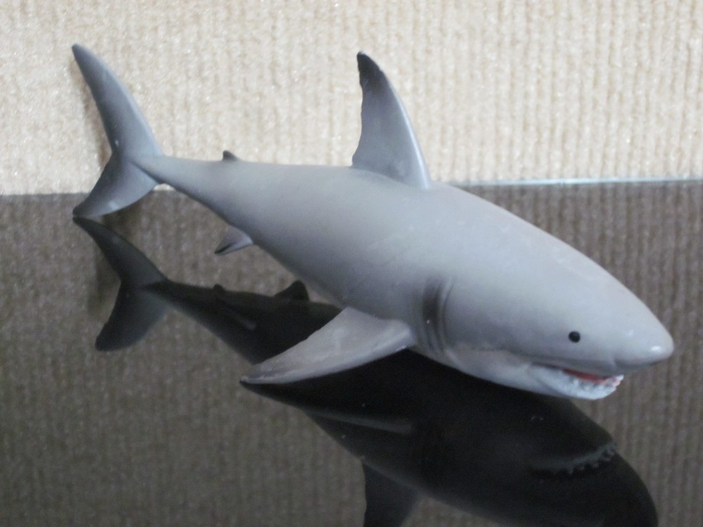 Mojo Great White Shark Animal Figure 2012