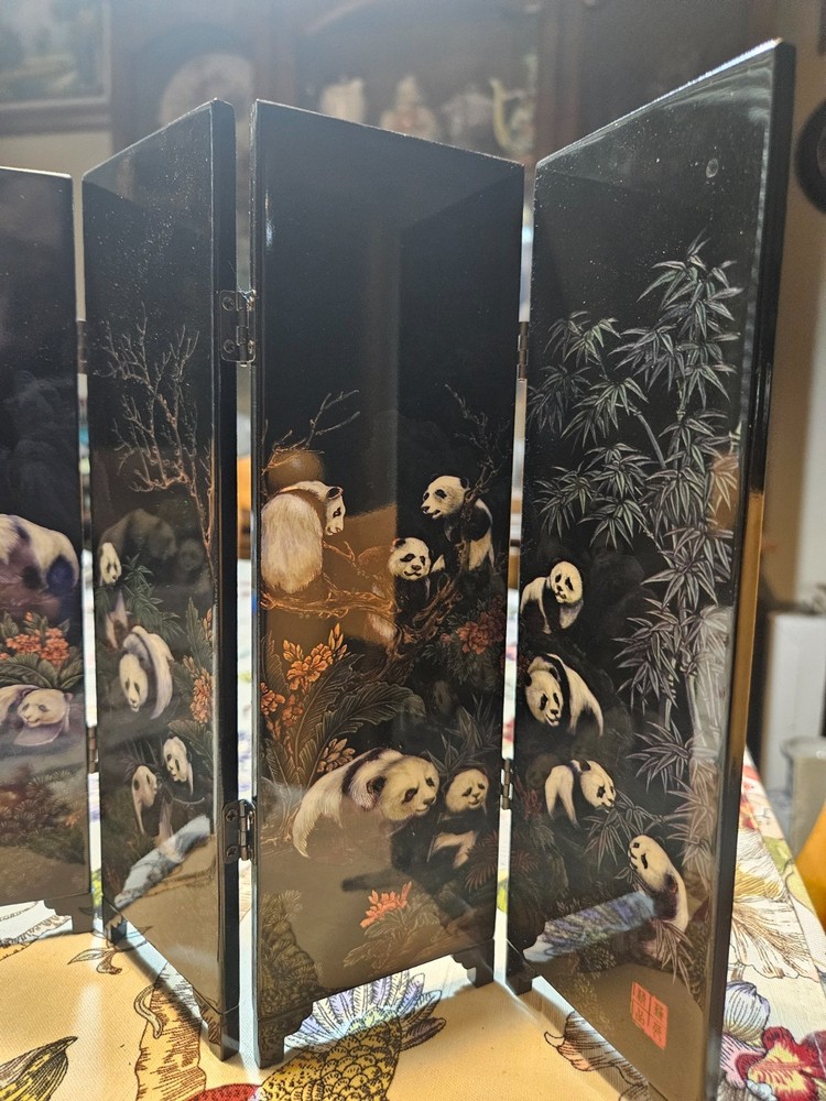 GIANT PANDA BLACK LAQUERED FOLDING SCREEN