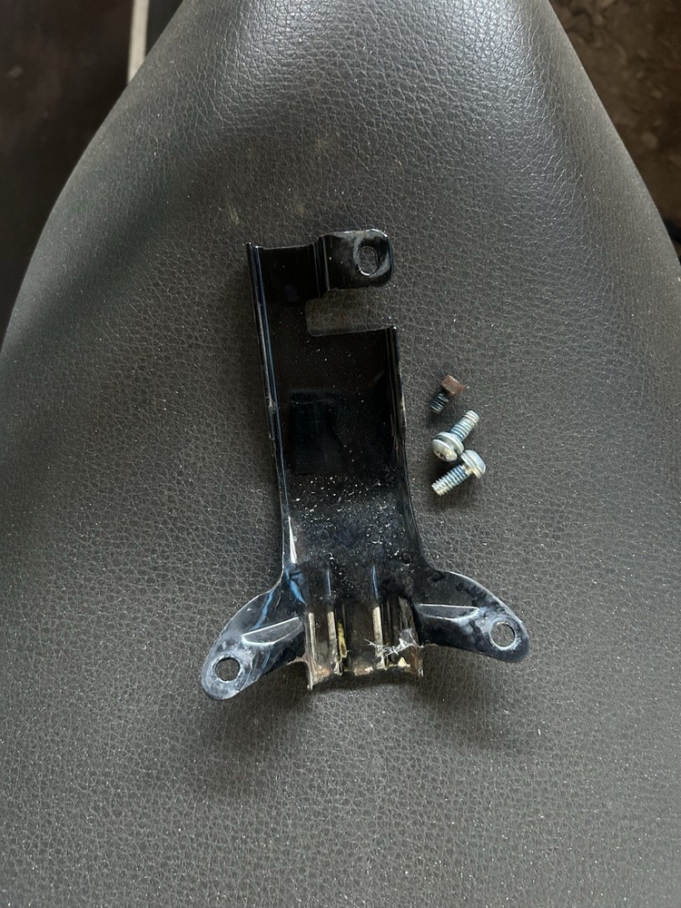 2021 Harley-Davidson Seat Bracket