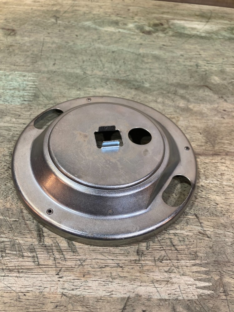 Coleman 295 Lantern - Globe Rest