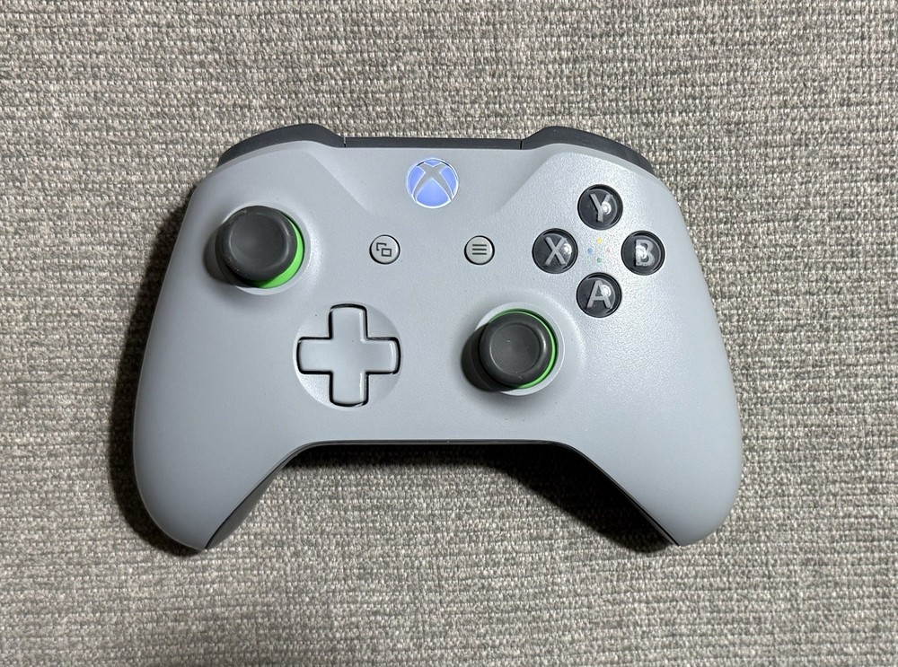 RARE Microsoft XBOX ONE Wireless Controller Grey Green Special Edition # 1708