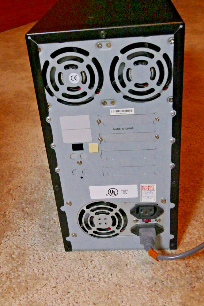 CD/DVD Disc Duplicator Copier with 6 Drive Bays - 1 empty bay, 5 drives