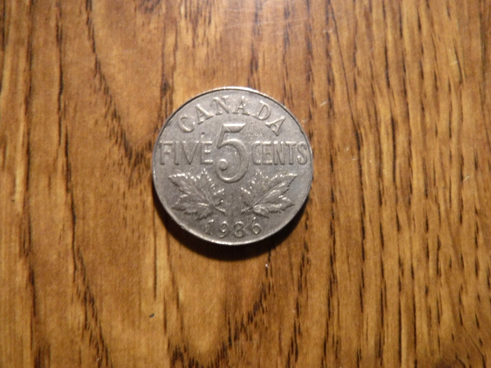 CANADA 5 CENTS 1936 COIN (62)