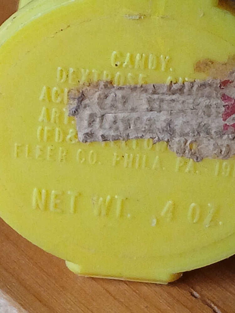 Vtg 1980s Candy Containers Topps Fleer 1 Fire Hydrant 1 Trash Can Empty