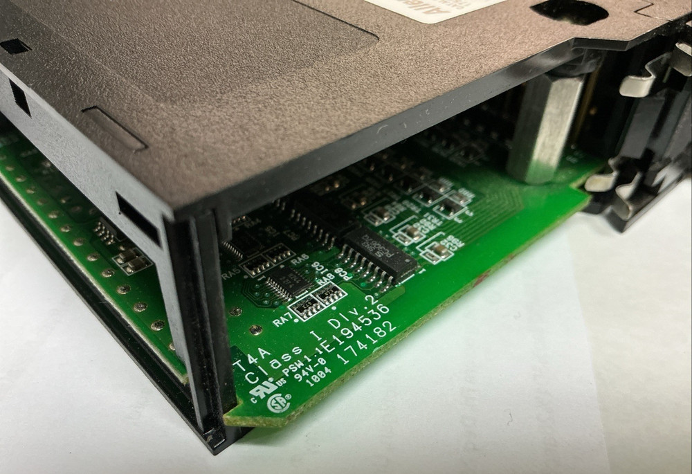 Allen Bradley 1756-IV32/A ControlLogix DC INPUT 32 Pt 24VDC Source Module