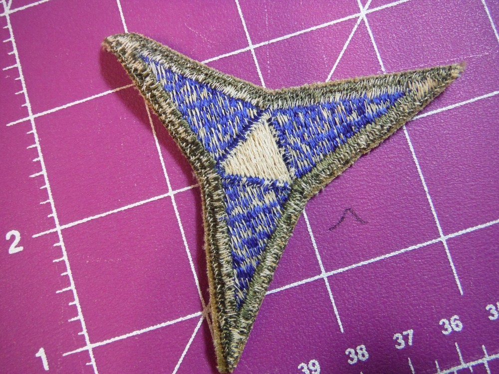 WW2 Vintage 3rd US ARMY CORPS PATCH OD Border Cut Edge