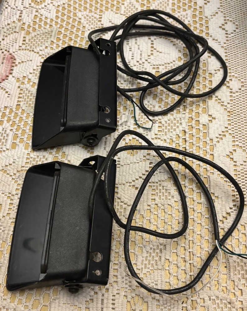 2 Whelen Sfiona SpitFire Ion Super LED Dash Light Amber